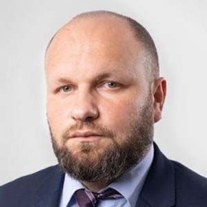 Комаров Юрий